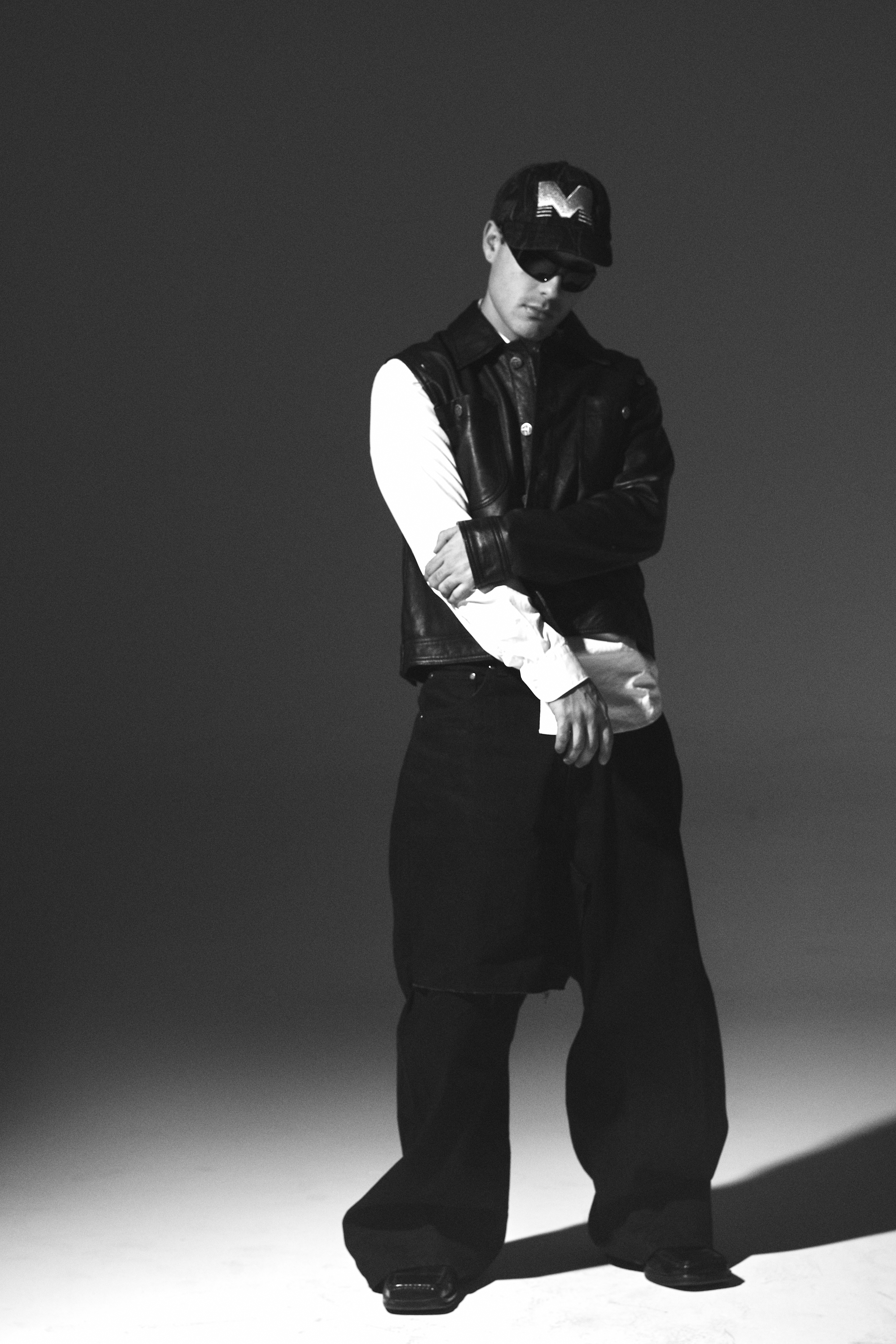Magna · B&W 07